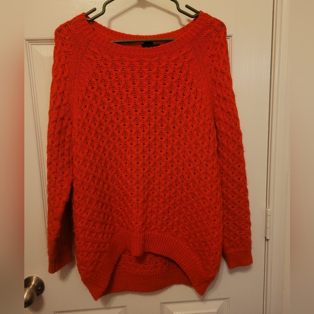 H & M knit red sweater
